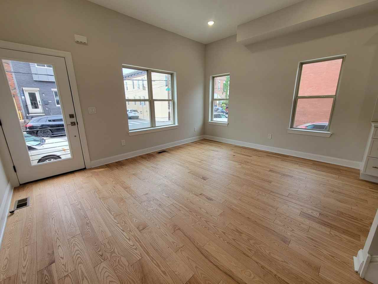 1831 S 22nd St - Photo 3 of 11