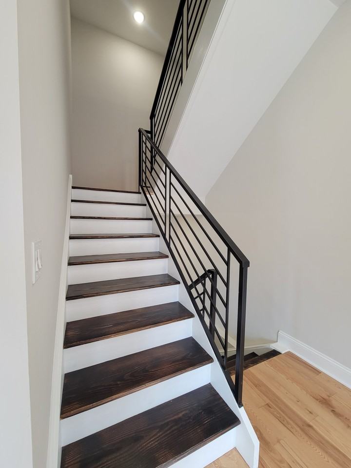 1831 S 22nd St - Photo 4 of 11