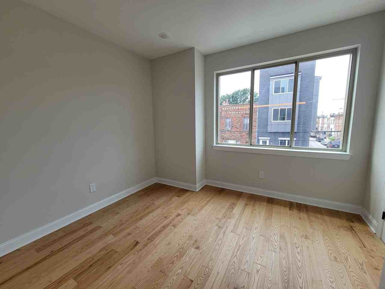 1831 S 22nd St - Photo 5 of 11