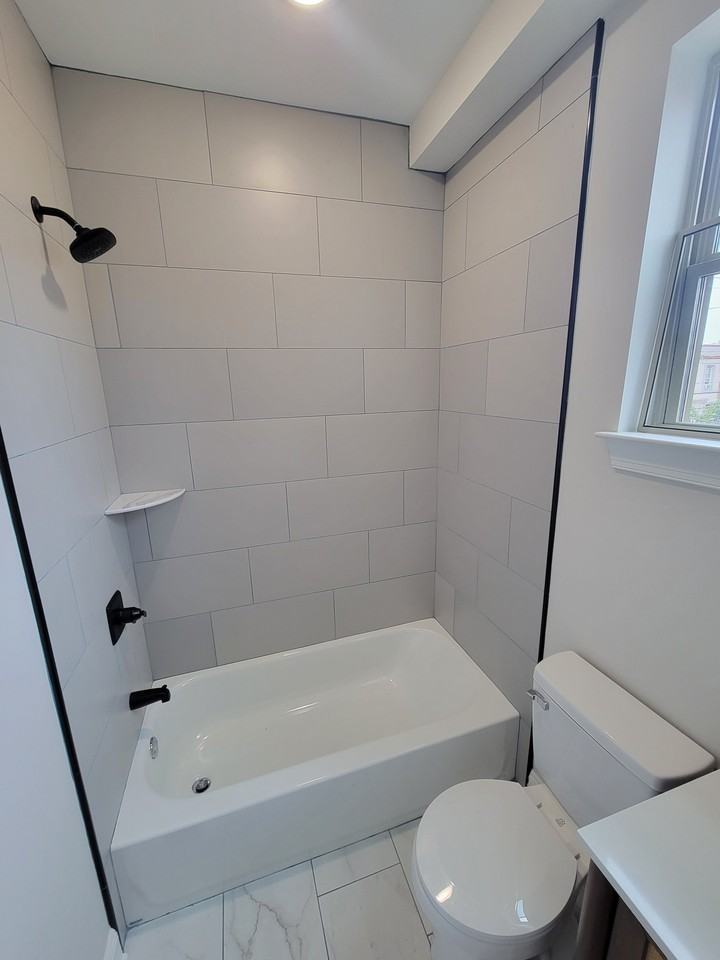 1831 S 22nd St - Photo 6 of 11