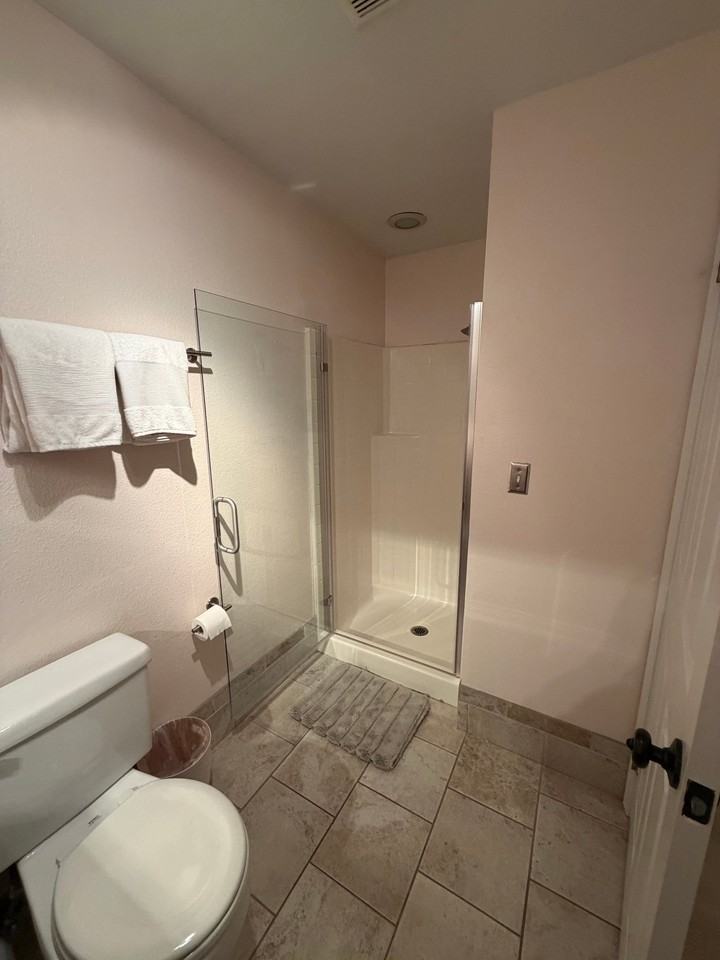1617 Ewing St - Photo 6 of 8