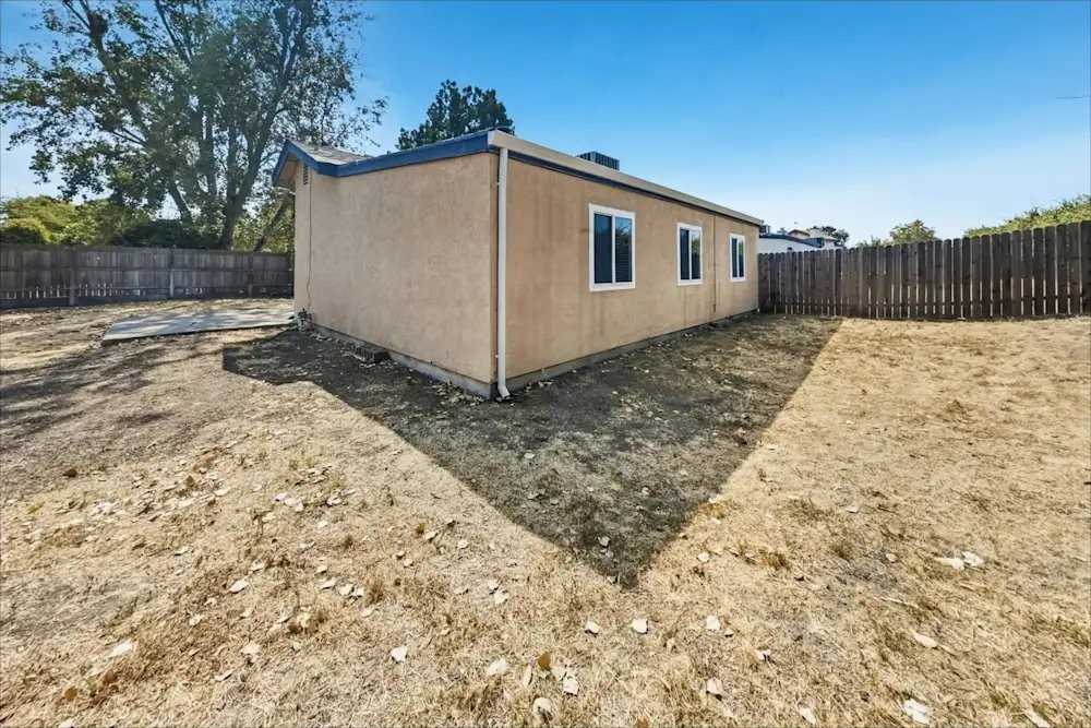112 Cedar Rock Cir - Photo 3 of 10