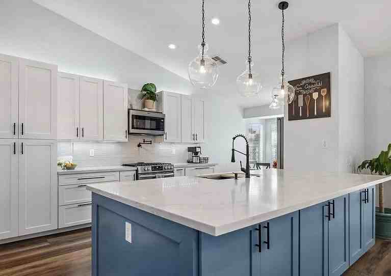 14659 W Mulberry Dr - Photo 2 of 20