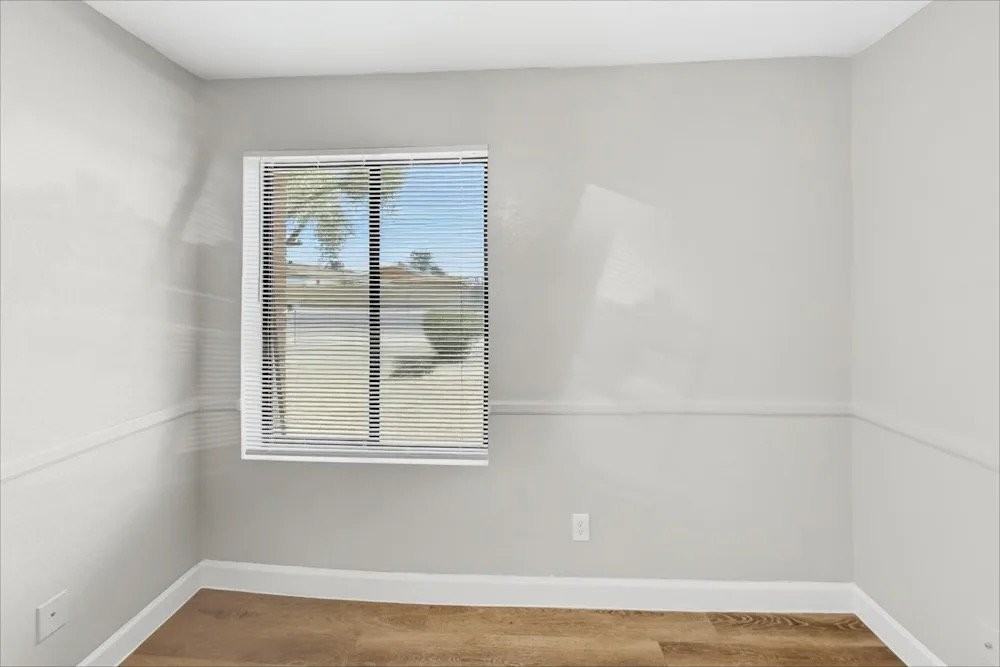 3069 N 87th Ave - Photo 3 of 14