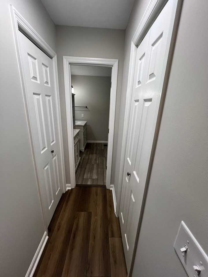 1443 Amberwood Cir - Photo 4 of 20