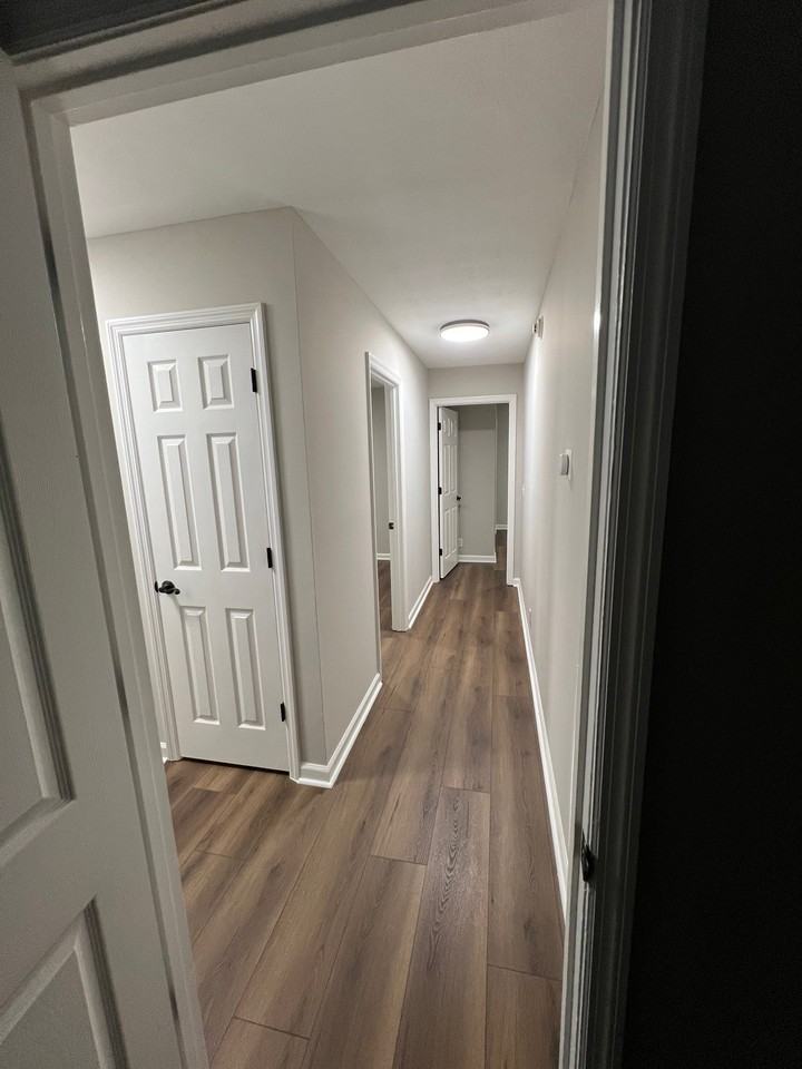 1443 Amberwood Cir - Photo 7 of 20