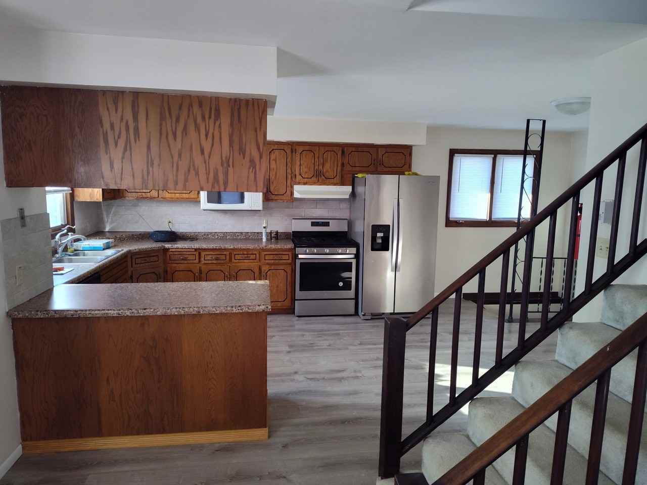 1100 Rahill Ct - Photo 5 of 23