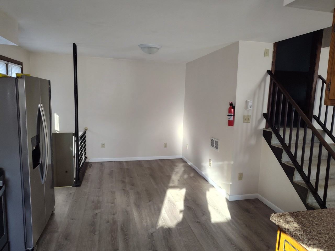 1100 Rahill Ct - Photo 6 of 23