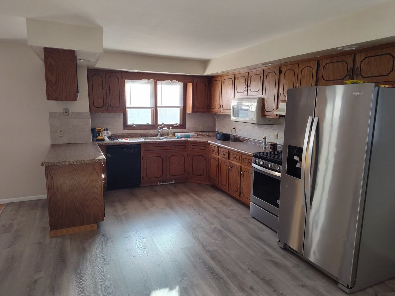 1100 Rahill Ct - Photo 7 of 23