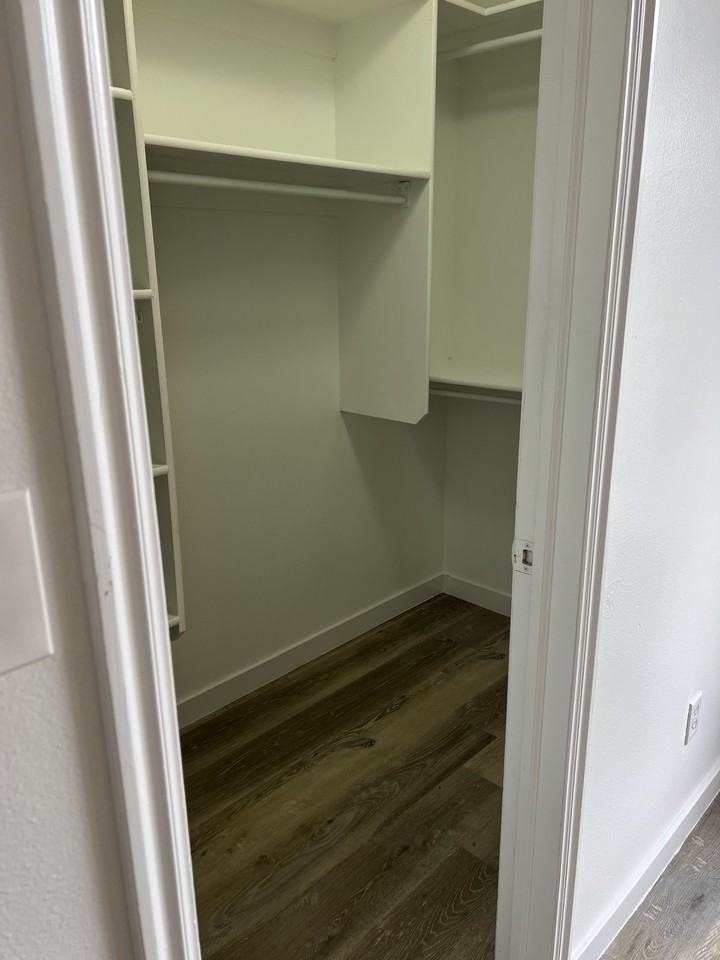 2099 E Middleton Dr #10 - Photo 6 of 20