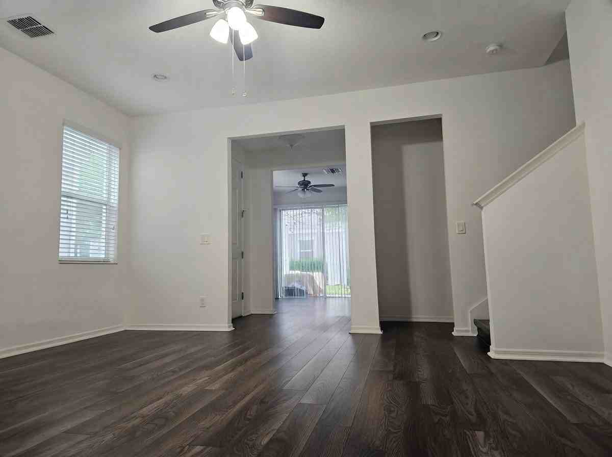 4839 Cliveden Loop - Photo 7 of 18