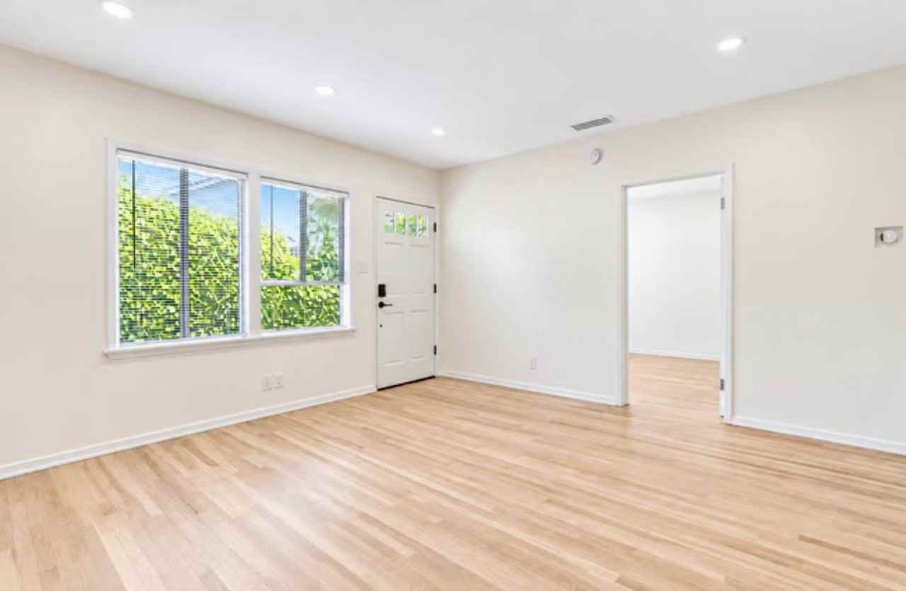 4244 Tujunga Ave #4244-5 - Photo 2 of 19