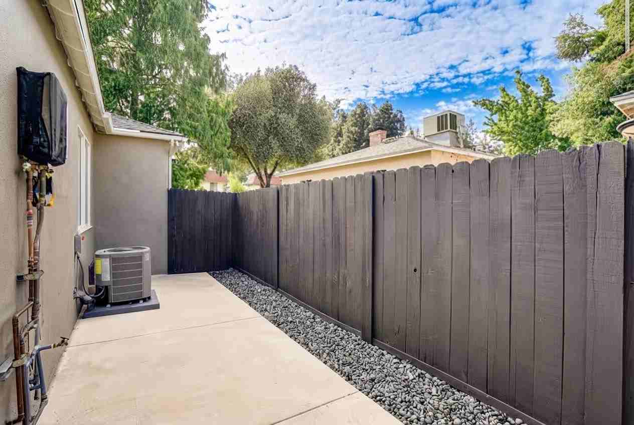 4244 Tujunga Ave #4244-5 - Photo 6 of 19