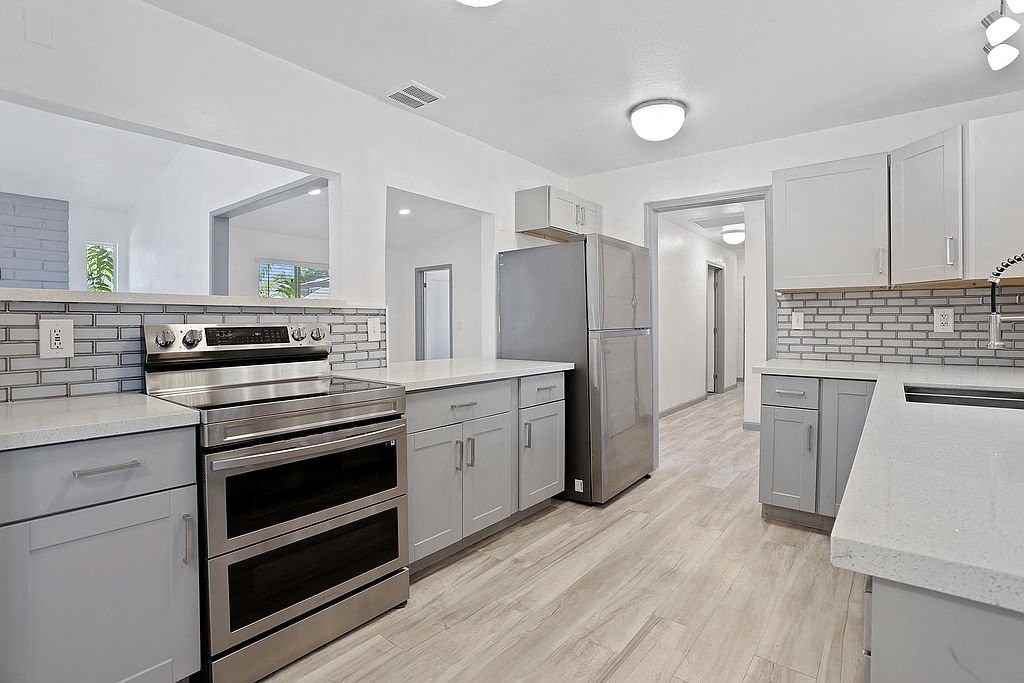7086 Plymouth Rd - Photo 6 of 19