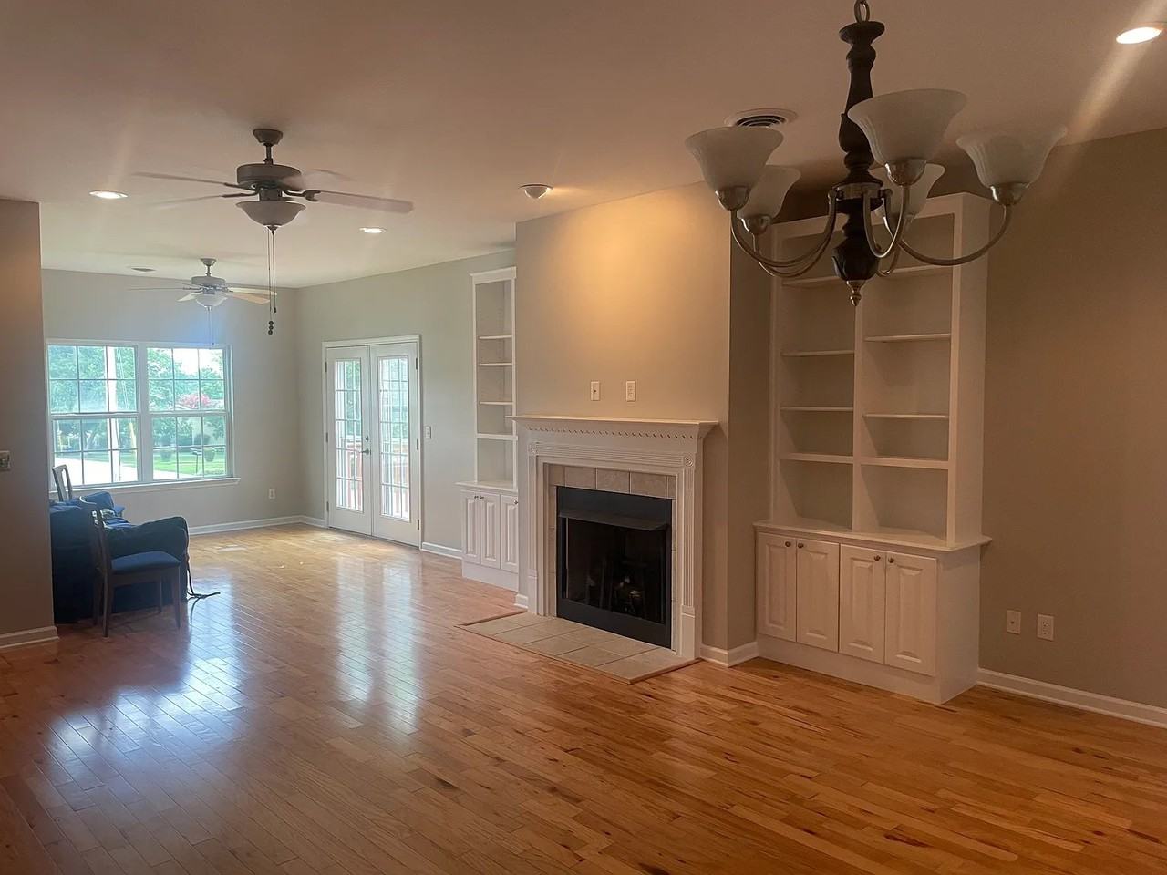 9603 Scarlet Oak Ln - Photo 2 of 7