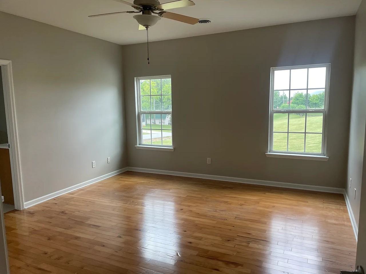 9603 Scarlet Oak Ln - Photo 4 of 7