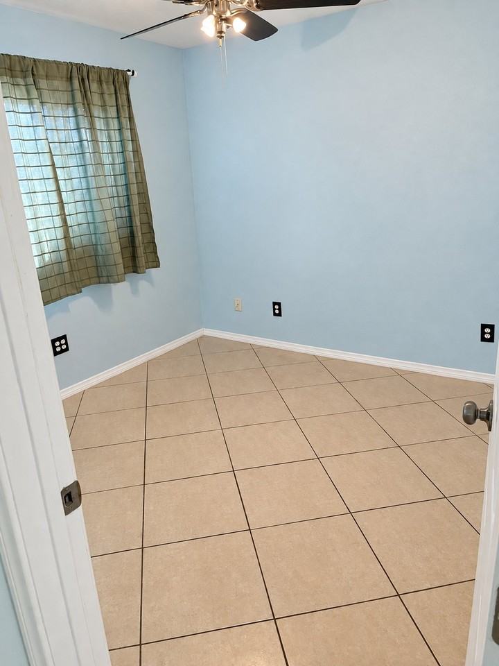 11951 Santa Rosalia St - Photo 5 of 20