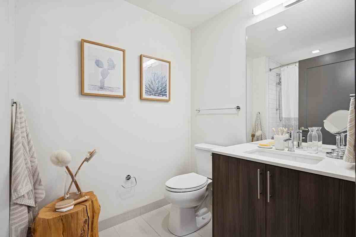1122 Westgate St #903 - Photo 3 of 11
