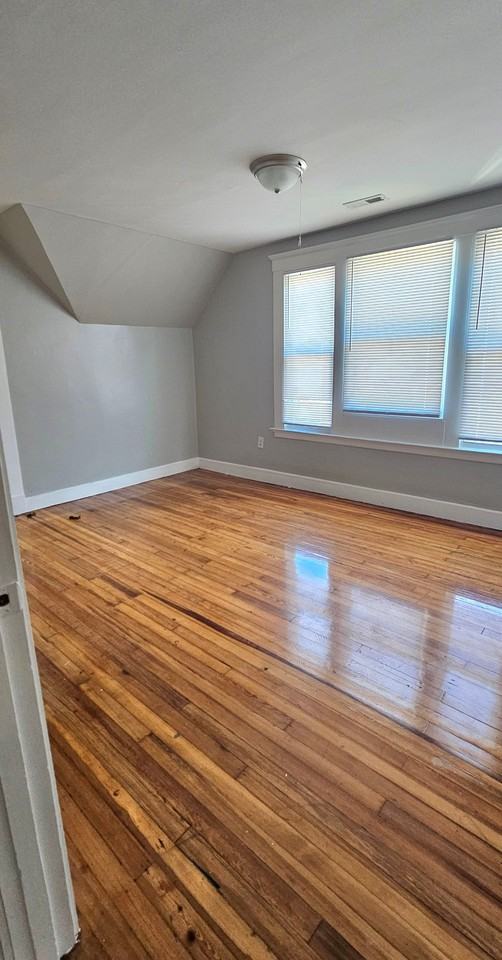 89 Hubinger St #3 - Photo 7 of 14