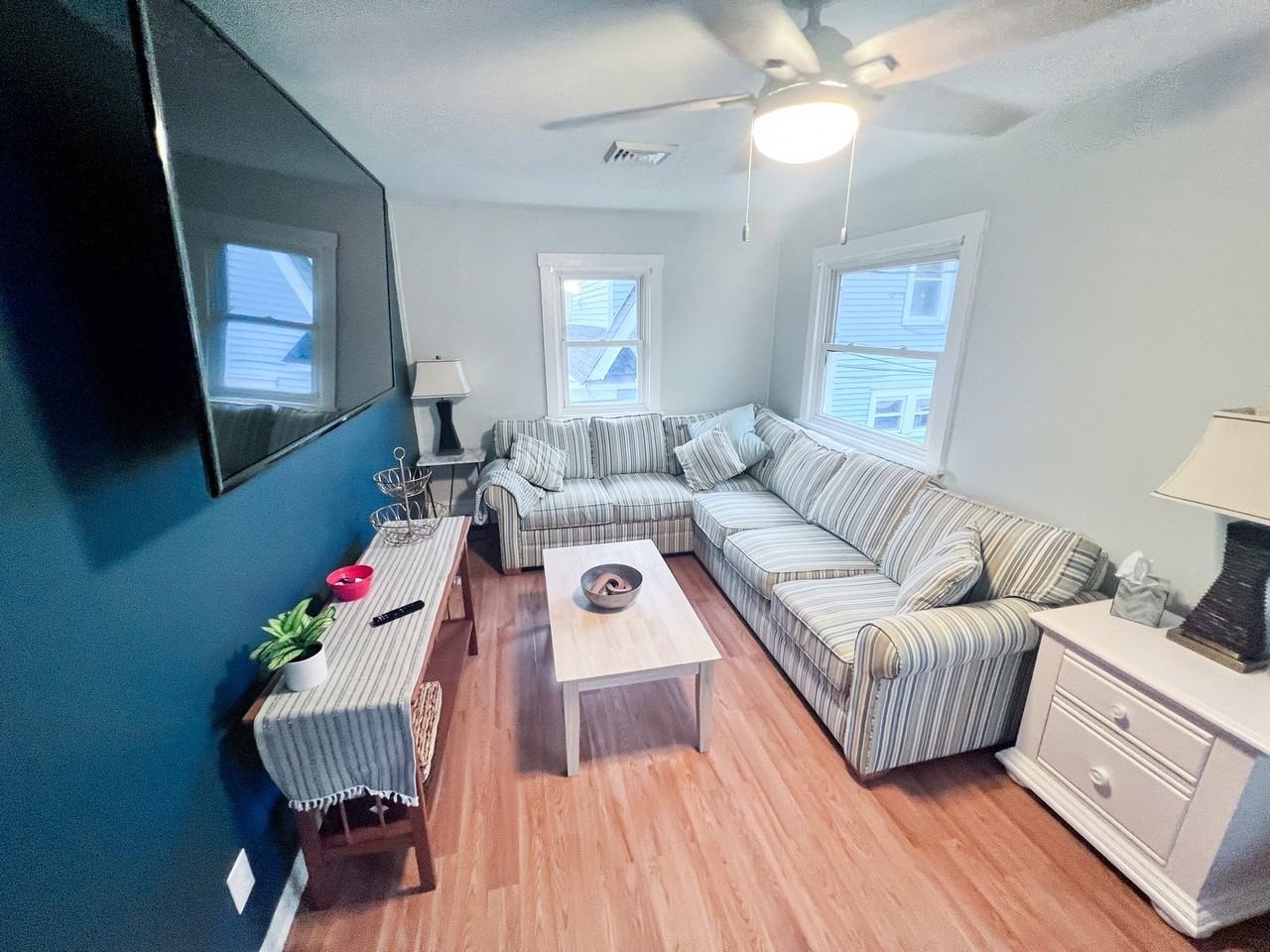 17 E Connecticut Ave #2ndFL