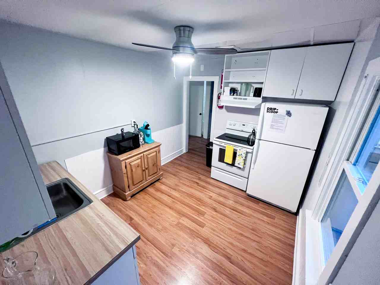 17 E Connecticut Ave #2ndFL - Photo 4 of 14
