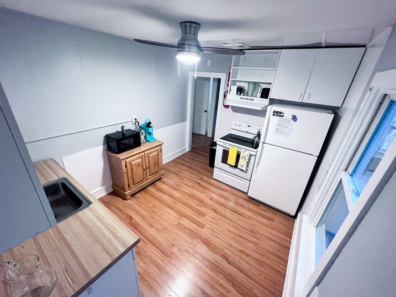 17 E Connecticut Ave #2ndFL - Photo 5 of 14