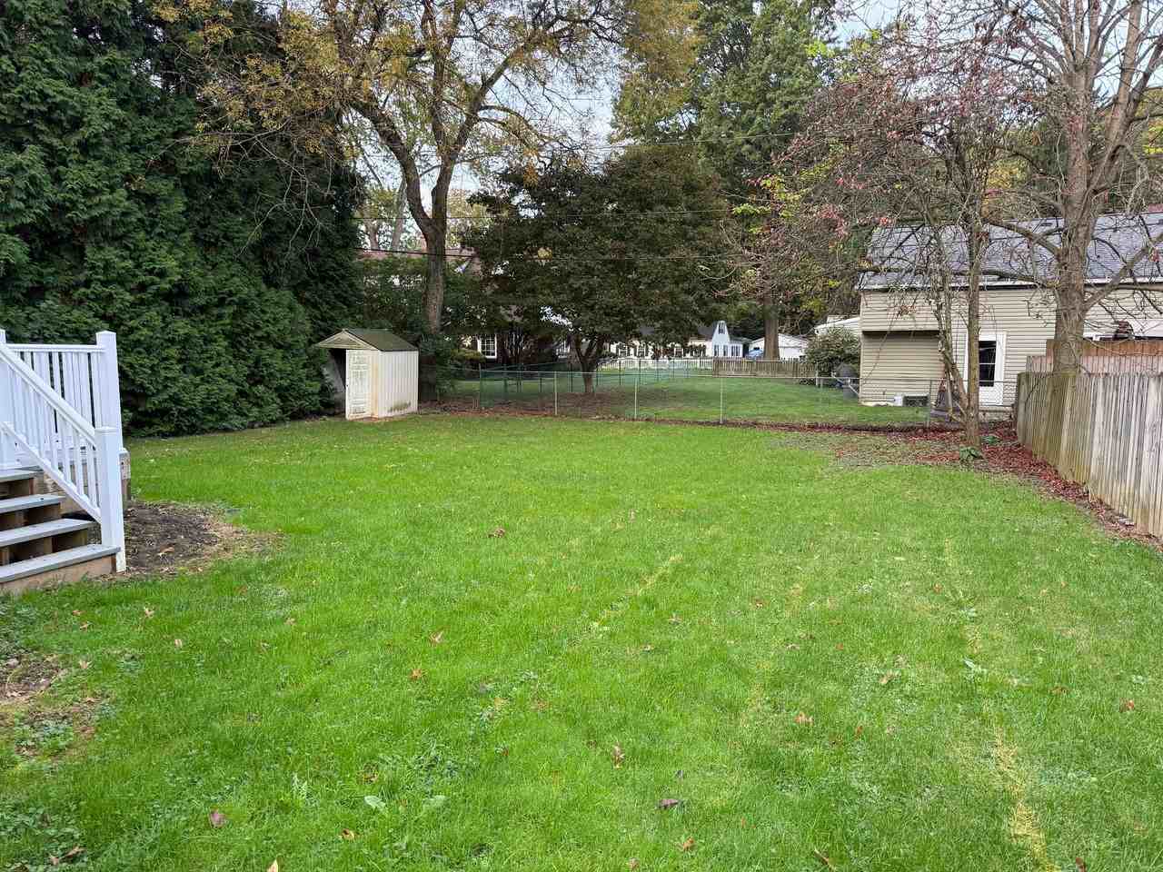 264 Denby Ave - Photo 3 of 20