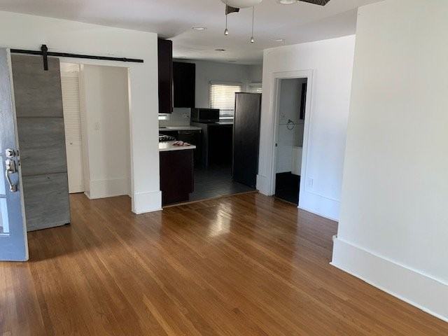 4308 Lockwood Ave - Photo 4 of 7