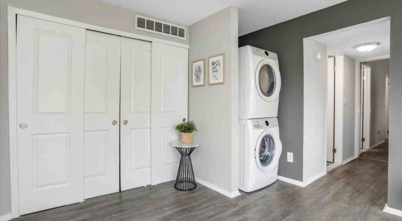 27517 Gateway Dr E - Photo 6 of 50