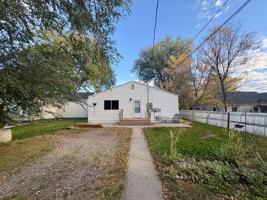 featured image of 1130 Howard Ave