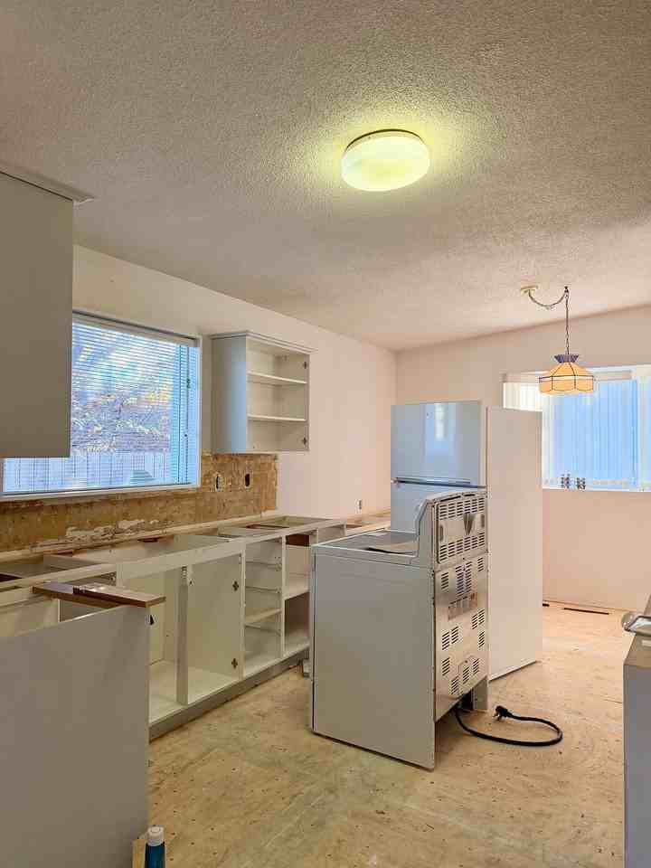 11408 53 Ave Nw - Photo 6 of 10