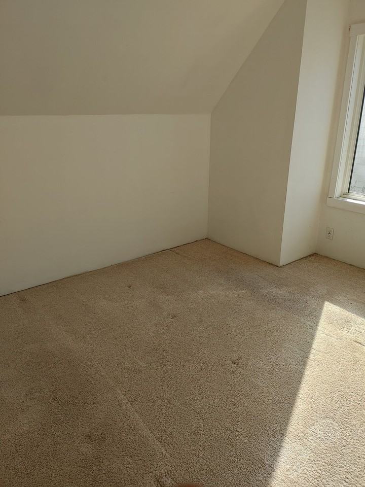 11315 106 St Nw - Photo 7 of 10