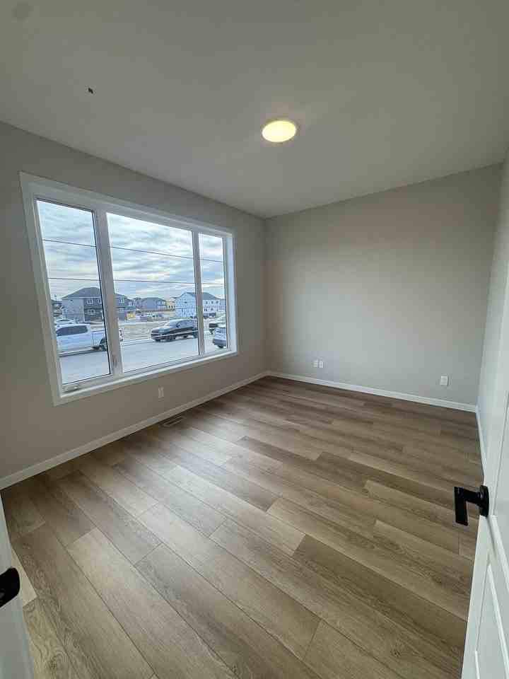 3399 41 St Se - Photo 5 of 11