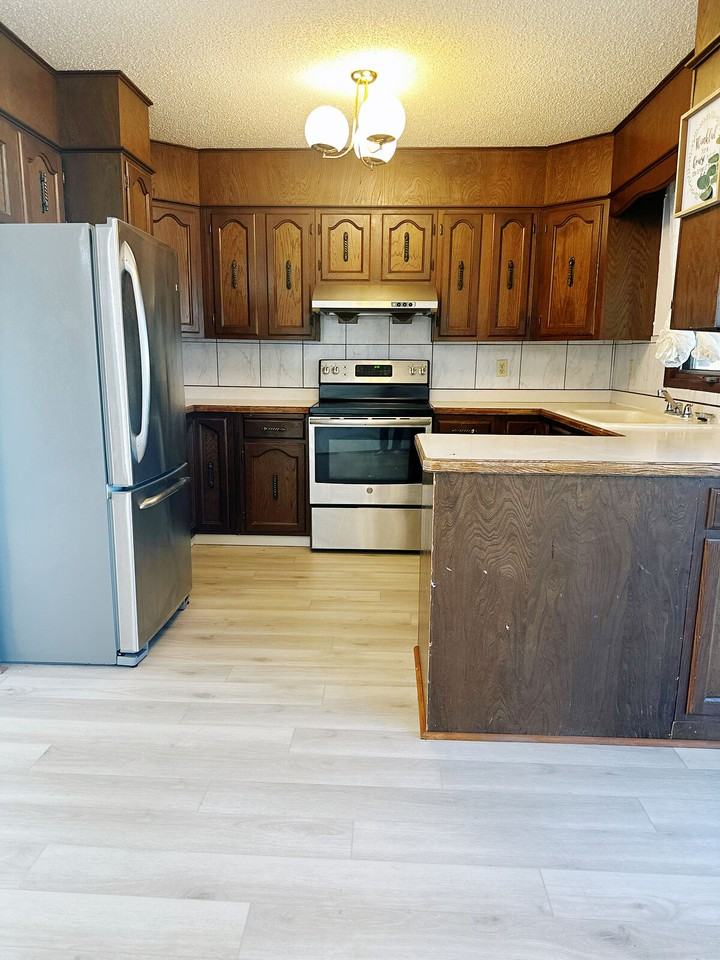 1113 Elliot Rd S - Photo 6 of 9