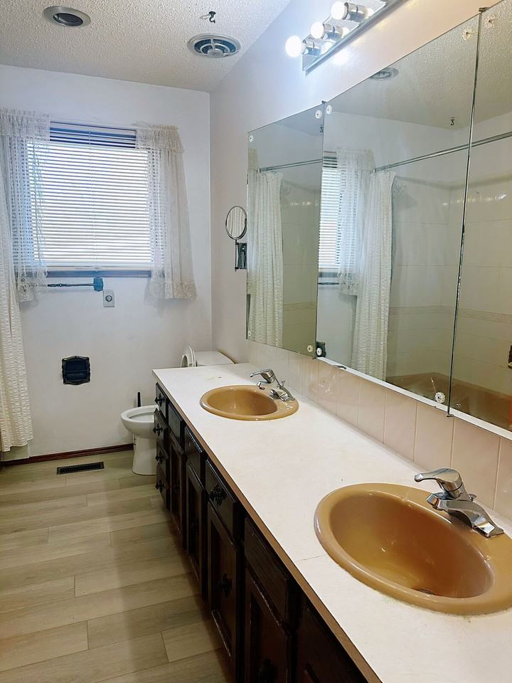1113 Elliot Rd S - Photo 7 of 9