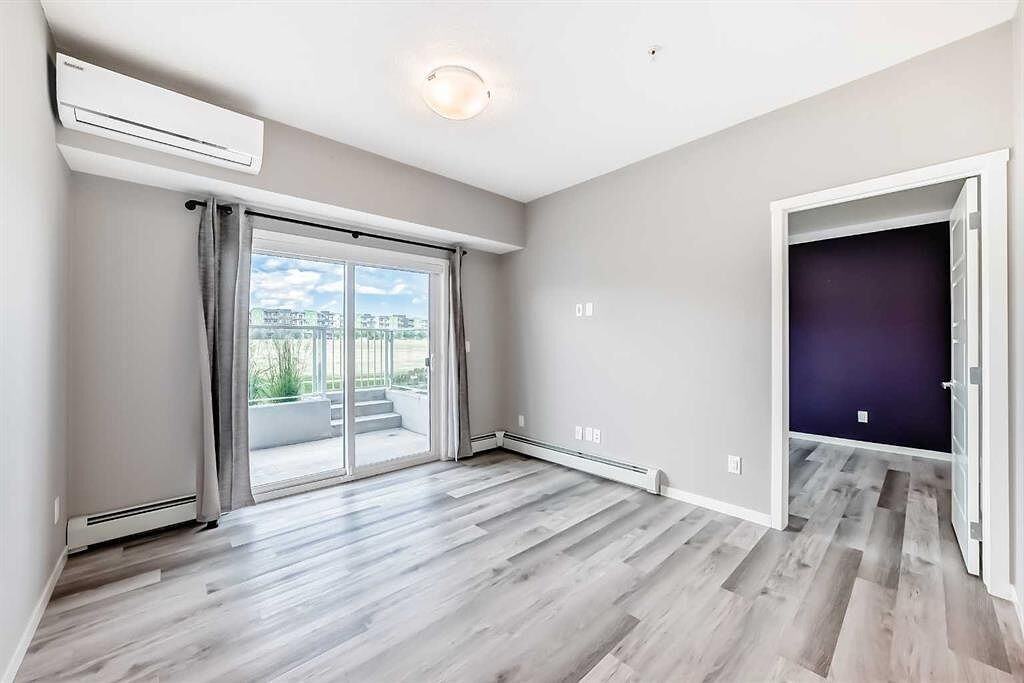 4250 Seton - Photo 4 of 13