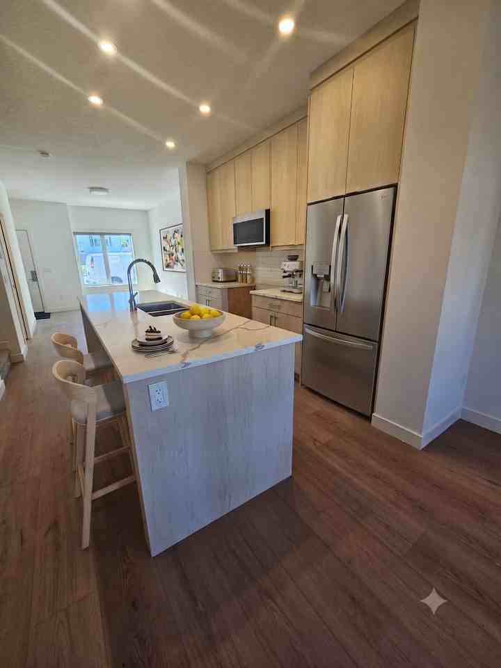 3610 10 Ave Se