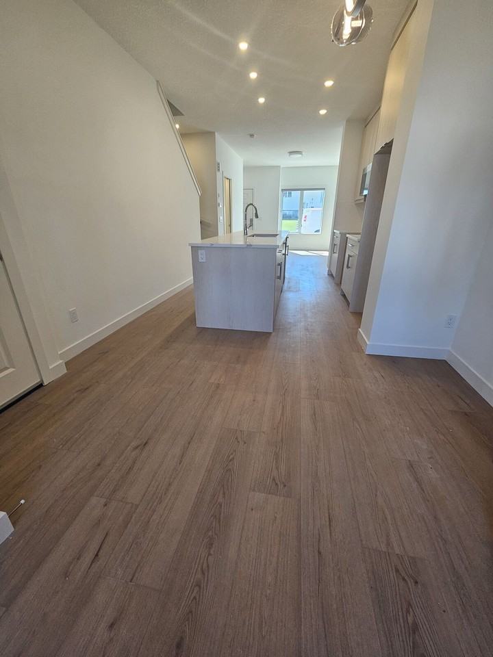 3610 10 Ave Se - Photo 4 of 21