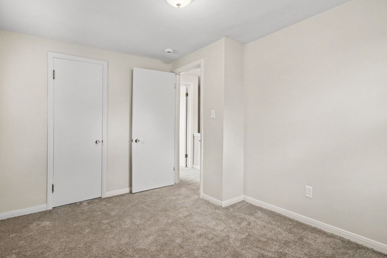 24434 W Chicago #NA - Photo 6 of 12