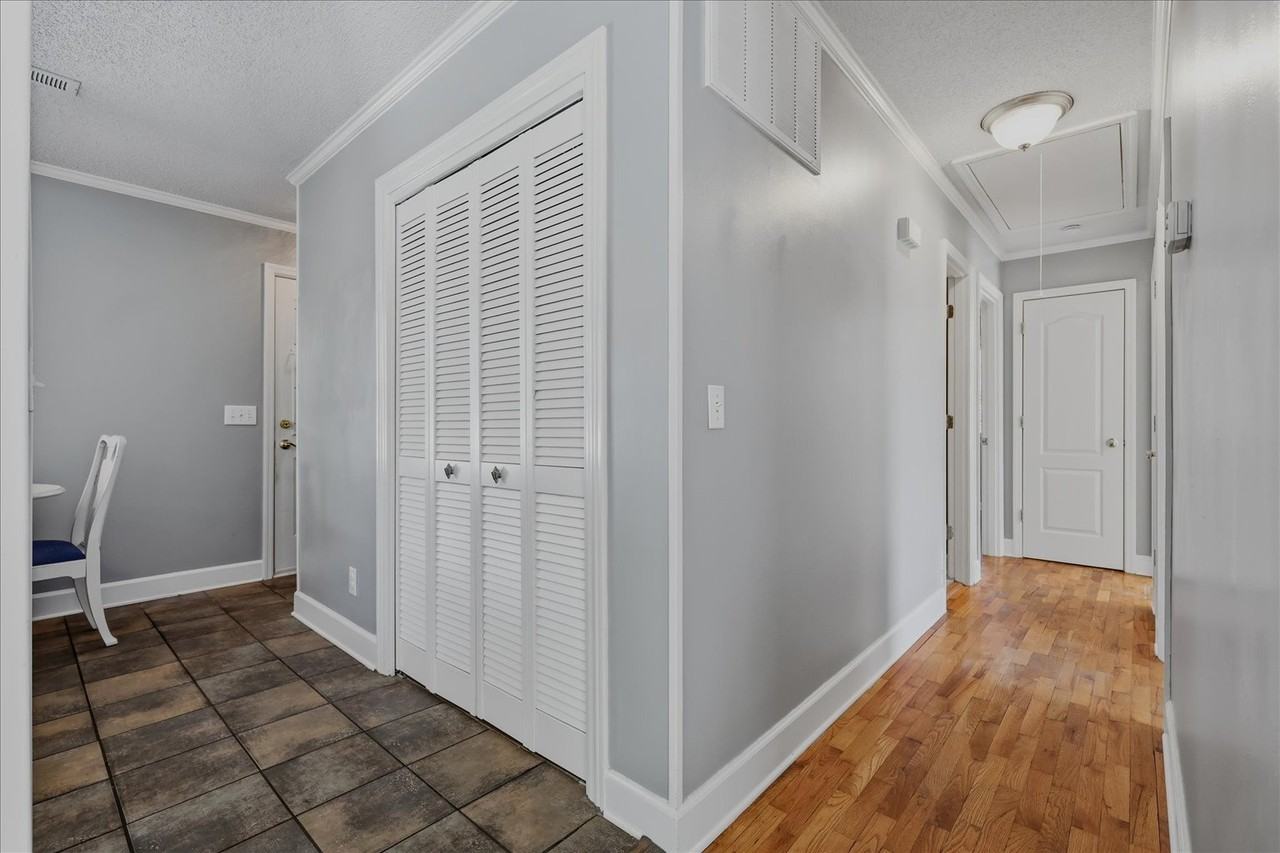 210 Seminole Trl #NA - Photo 5 of 27