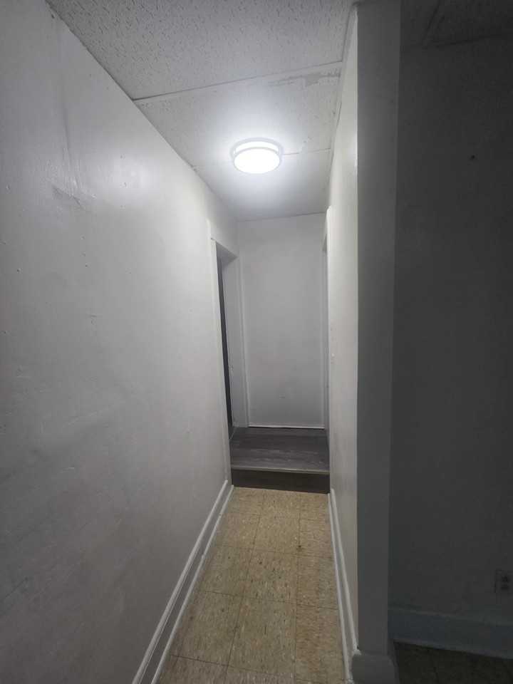 278 Cross St #1 - Photo 4 of 8