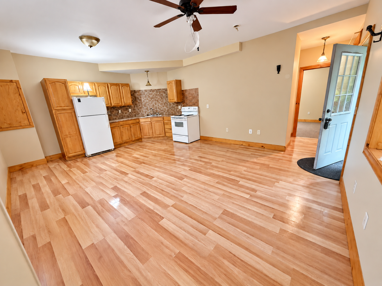113 Mohawk St #1 - Photo 2 of 6