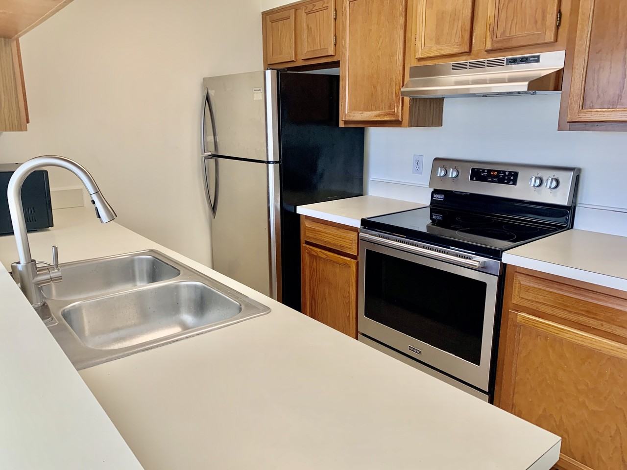 164 Cypress Point Dr #164 - Photo 6 of 10
