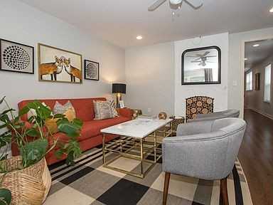1530 Texas Ave #NA - Photo 4 of 18
