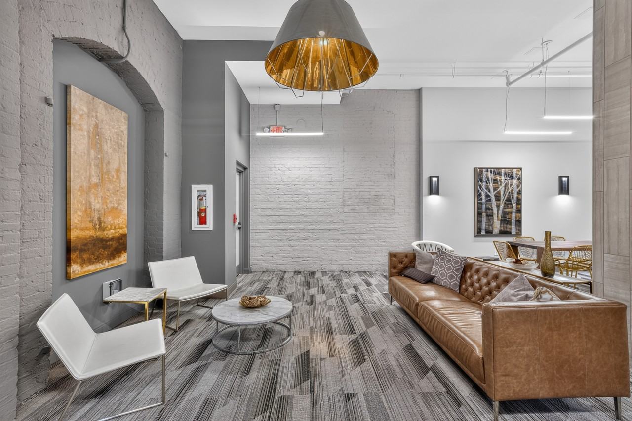 813 Broadway 302 #NA - Photo 3 of 20