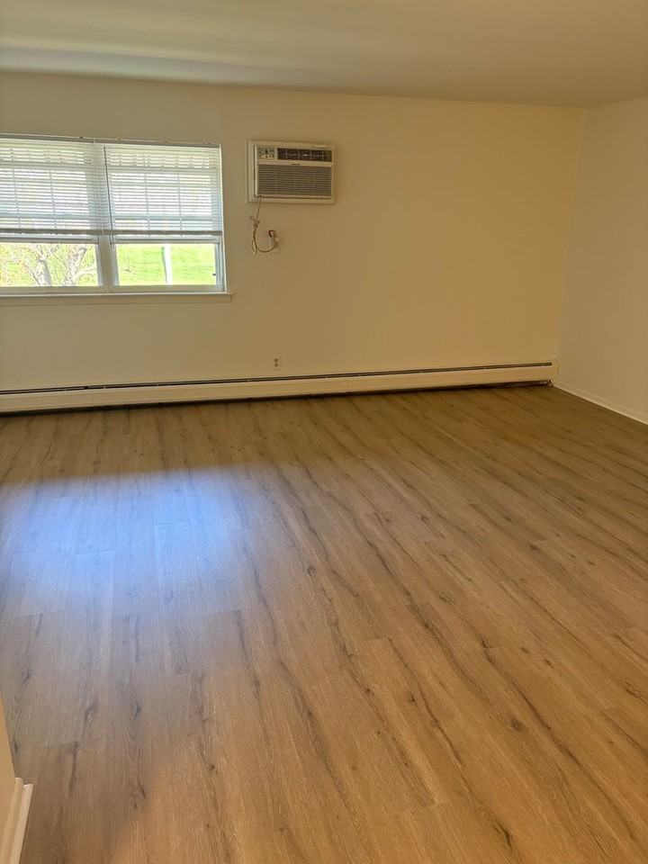 Willow Ridge Apartments - Photo 2 of 25