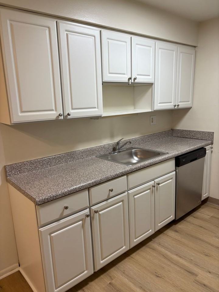 Willow Ridge Apartments - Photo 5 of 25