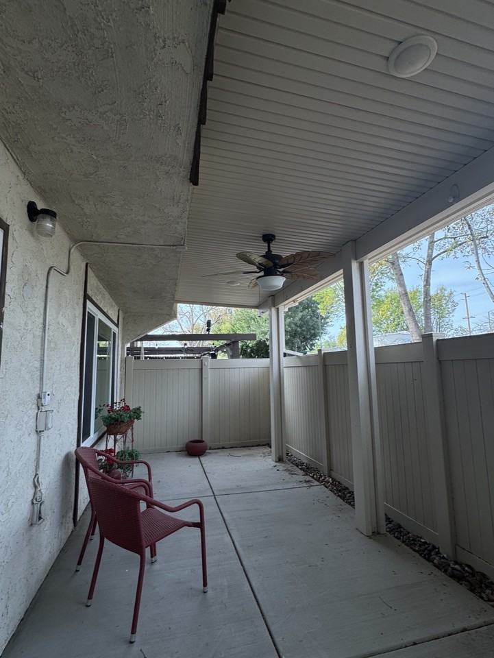 2174 Catalpa Ct #NA - Photo 4 of 16