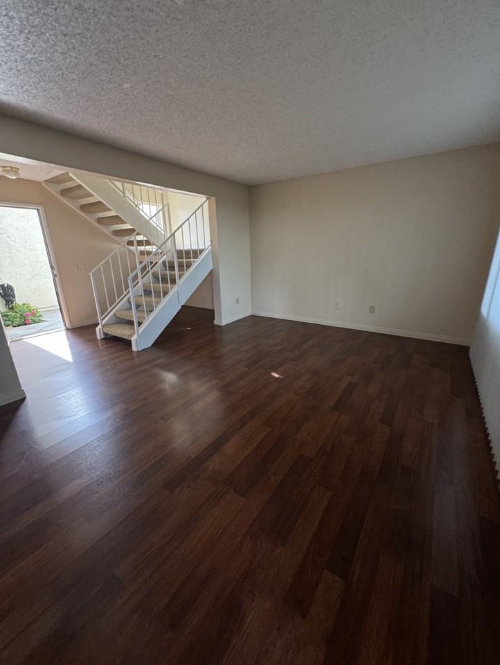 2174 Catalpa Ct #NA - Photo 6 of 16