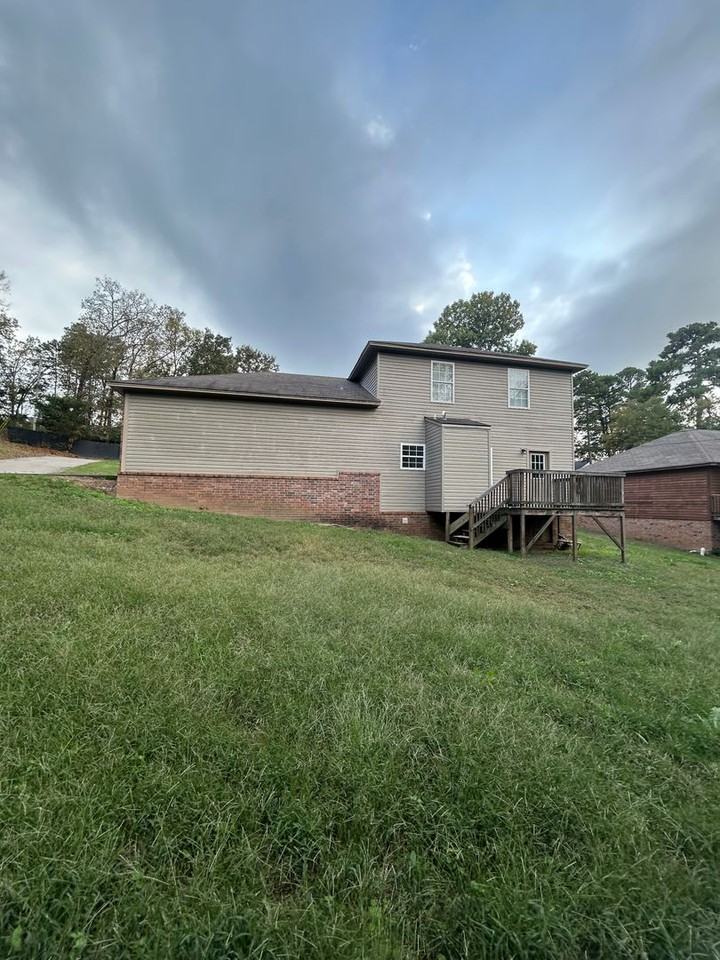 705 Preston Dr - Photo 3 of 24